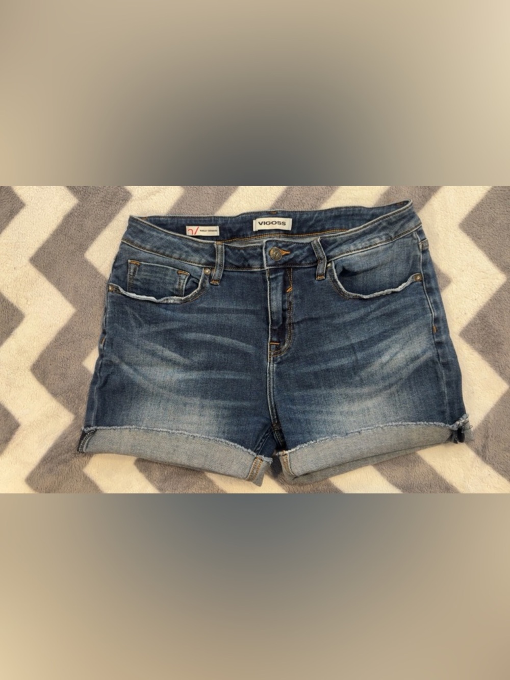Vigoss Women's Medium Blue Rolled Cuff Denim Shorts